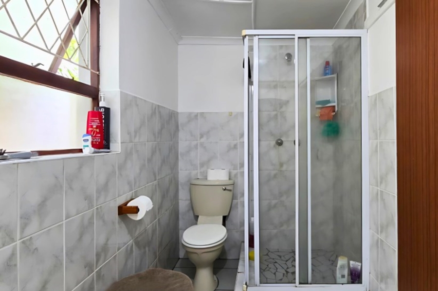 5 Bedroom Property for Sale in Gonubie Eastern Cape